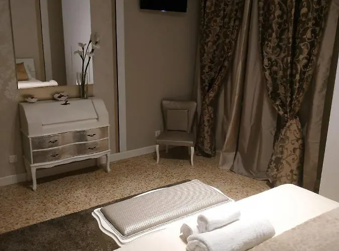 Urban Art Space - Three -near The Center And Train Station Modena